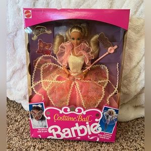 Costume Ball Barbie